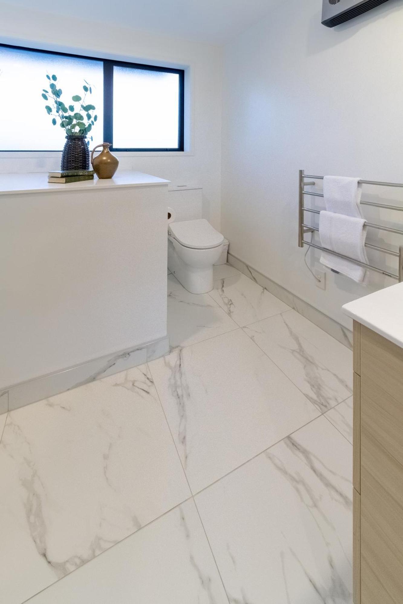 Urban Elegance - 2 Bed, 2 Bath In The Cbd