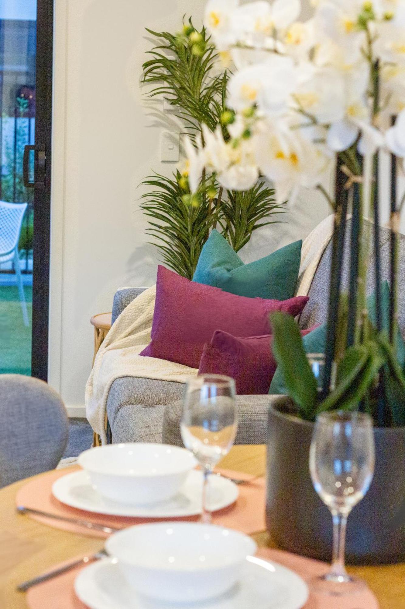Apartment Urban Elegance - 2 Bed, 2 Bath In The Cbd