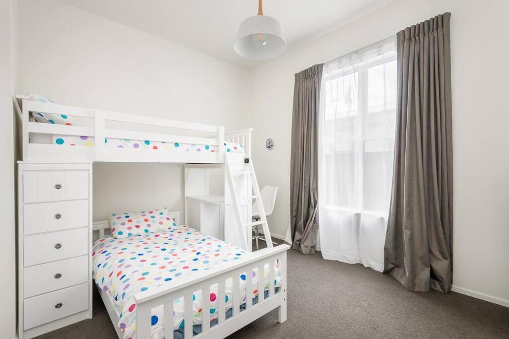 Inner House - Great Location!