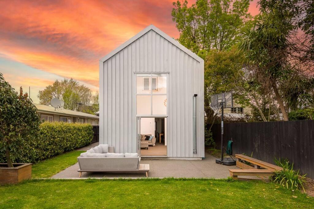 Inner House - Great Location!