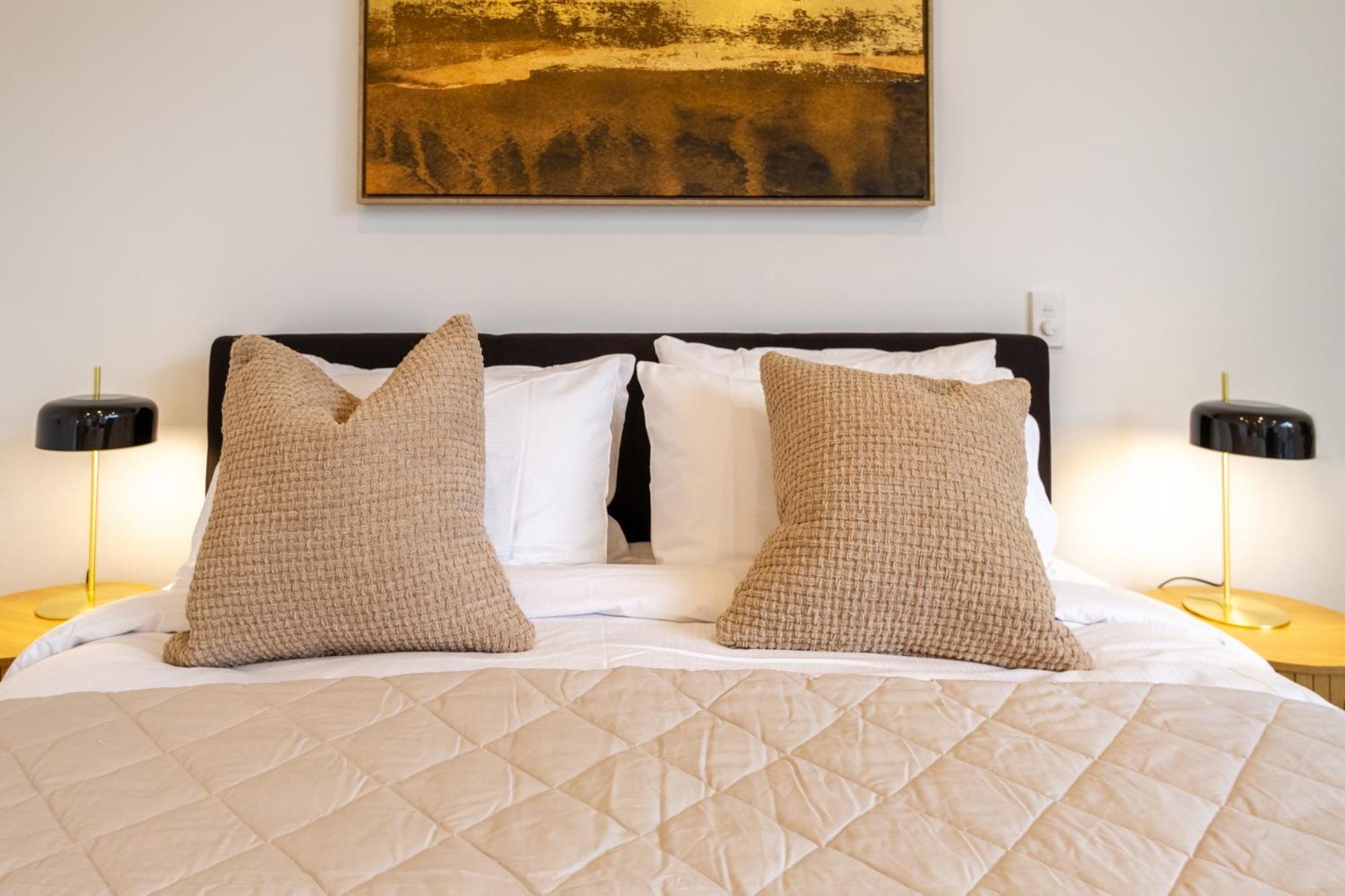 Apartment Single Level Studio, Cbd Escape: King Bed