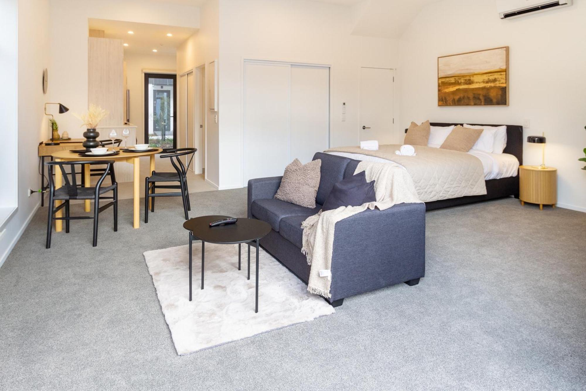 Apartment Single Level Studio, Cbd Escape: King Bed *