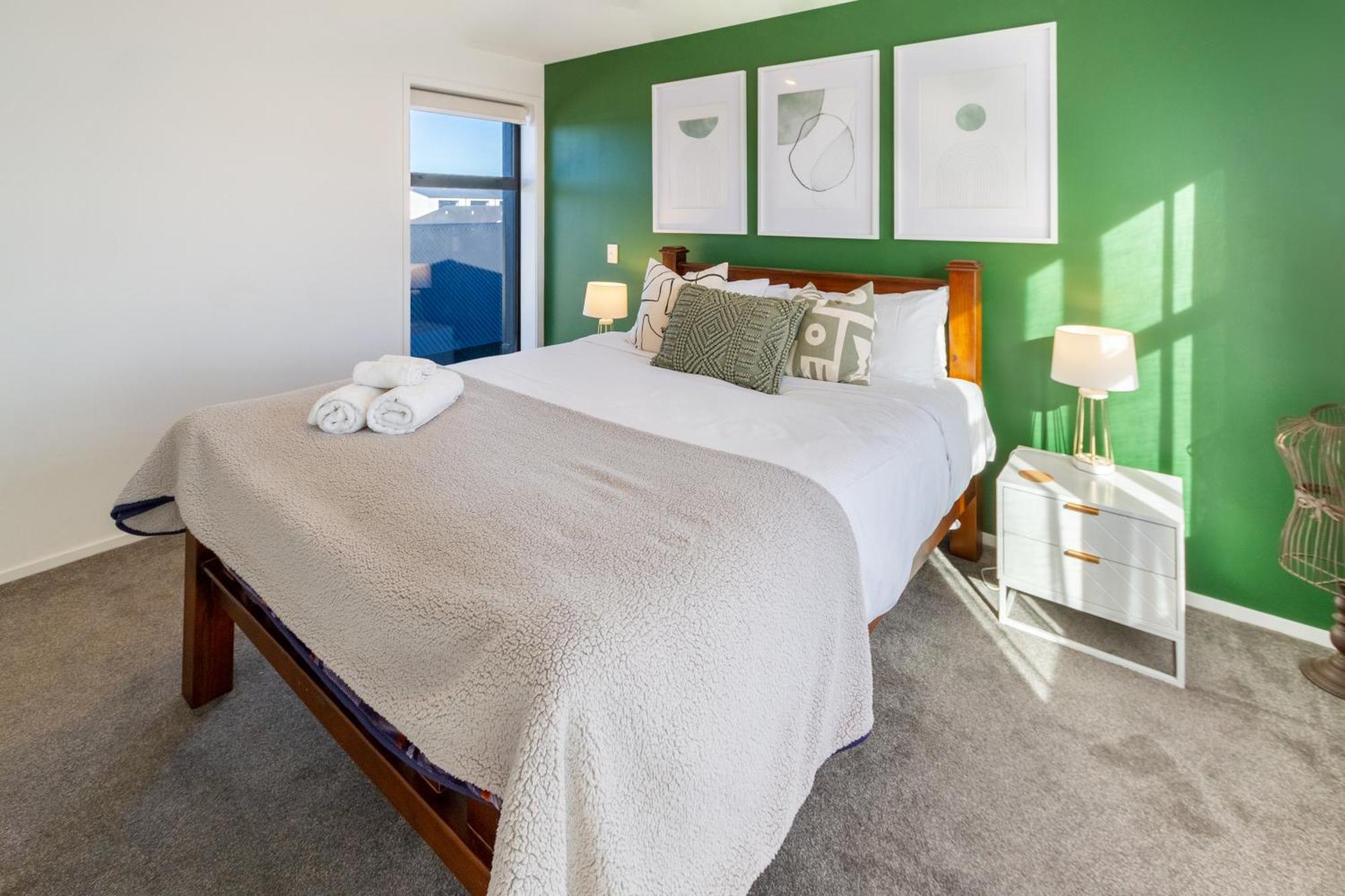 Gorgeous In - 2 Bed Oasis W/king Bed Christchurch