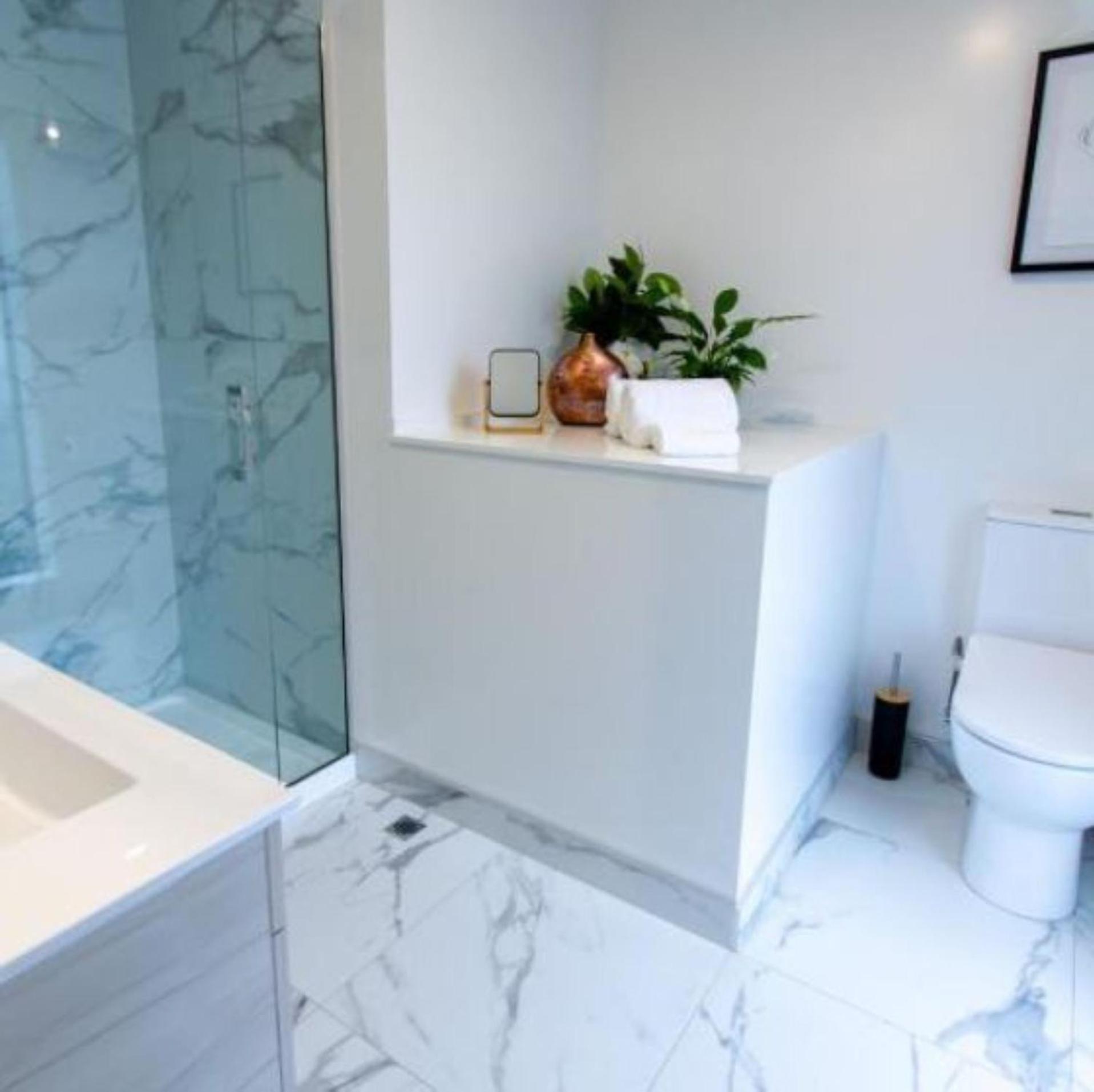 Apartment Gorgeous In - 2 Bed Oasis W/king Bed *