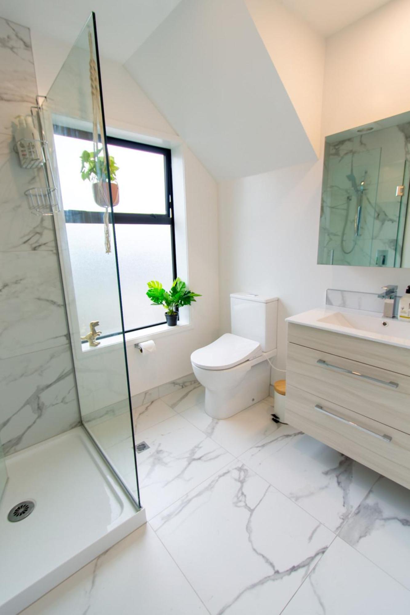 Apartment Gorgeous In - 2 Bed Oasis W/king Bed *