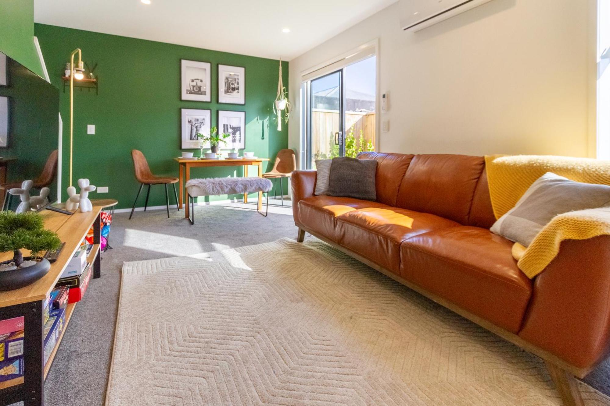 Apartment Gorgeous In - 2 Bed Oasis W/king Bed