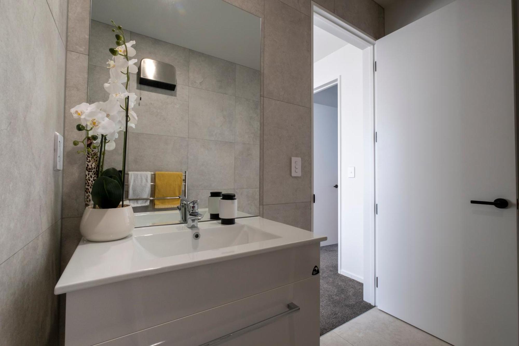 Luxury 2 Bed Townhome In Cbd Apartamento