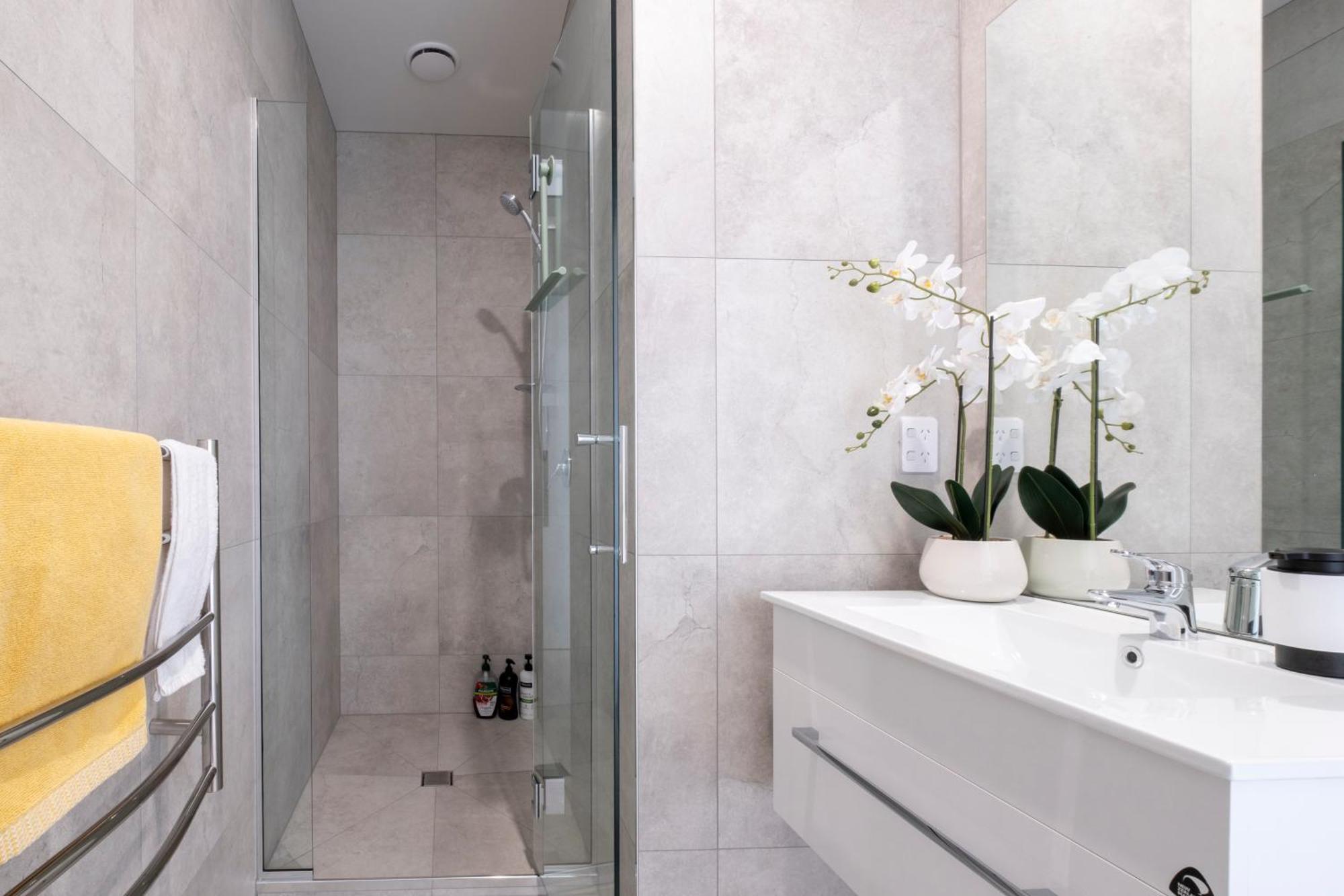 Luxury 2 Bed Townhome In Cbd Apartamento