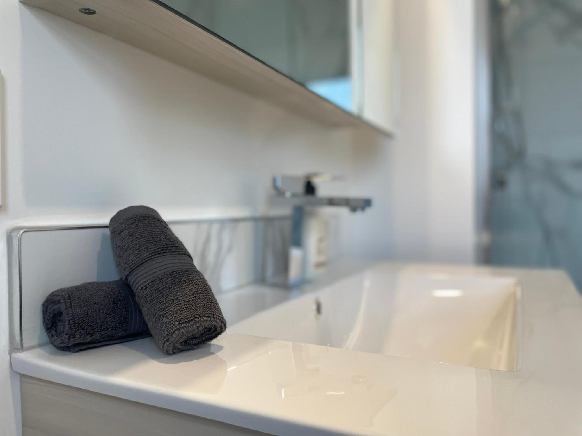 Luxury Cbd 2 Bed 2 Baths Holiday home