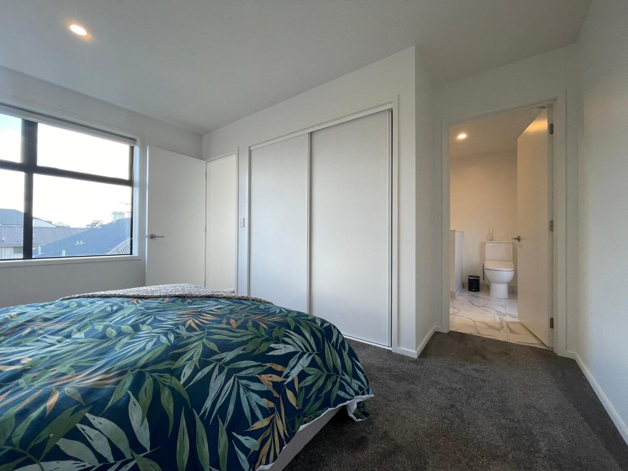 Luxury Cbd 2 Bed 2 Baths Holiday home *
