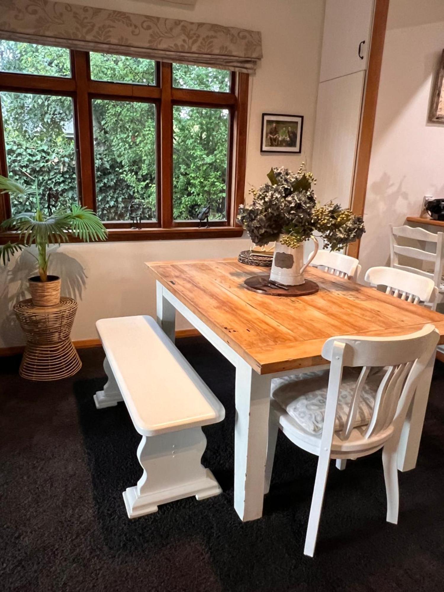 Homestay Gorgeous Villa, 7 Minutes From Airport
