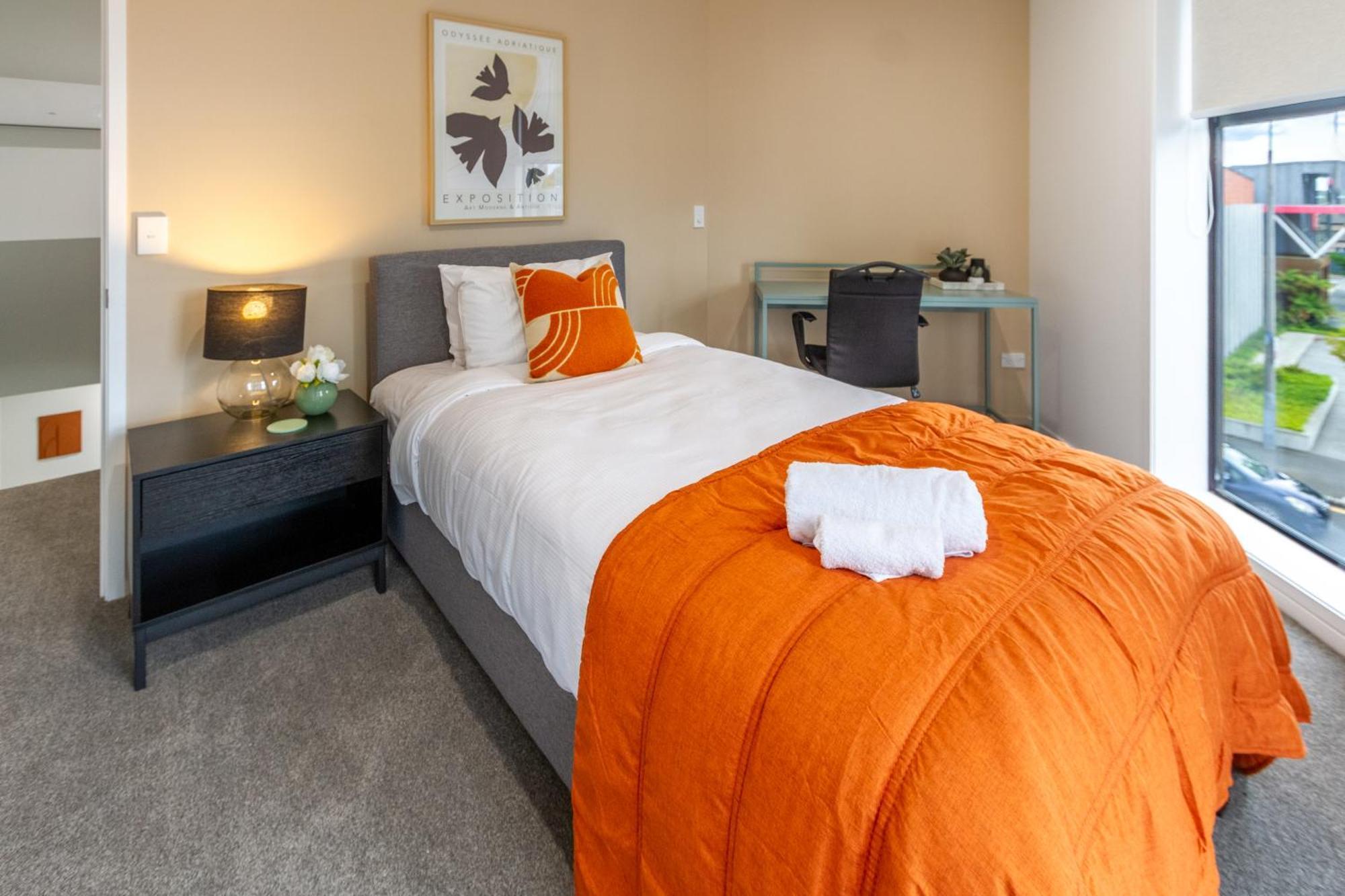 Apartment Chic 3-br Cbd Gem In Christchurch: Prime Location Christchurch