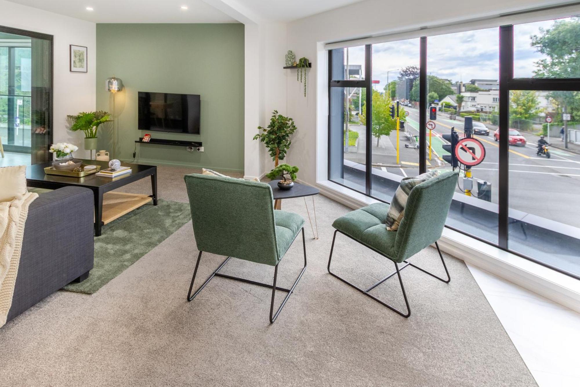 Chic 3-br Cbd Gem In Christchurch: Prime Location Apartment *