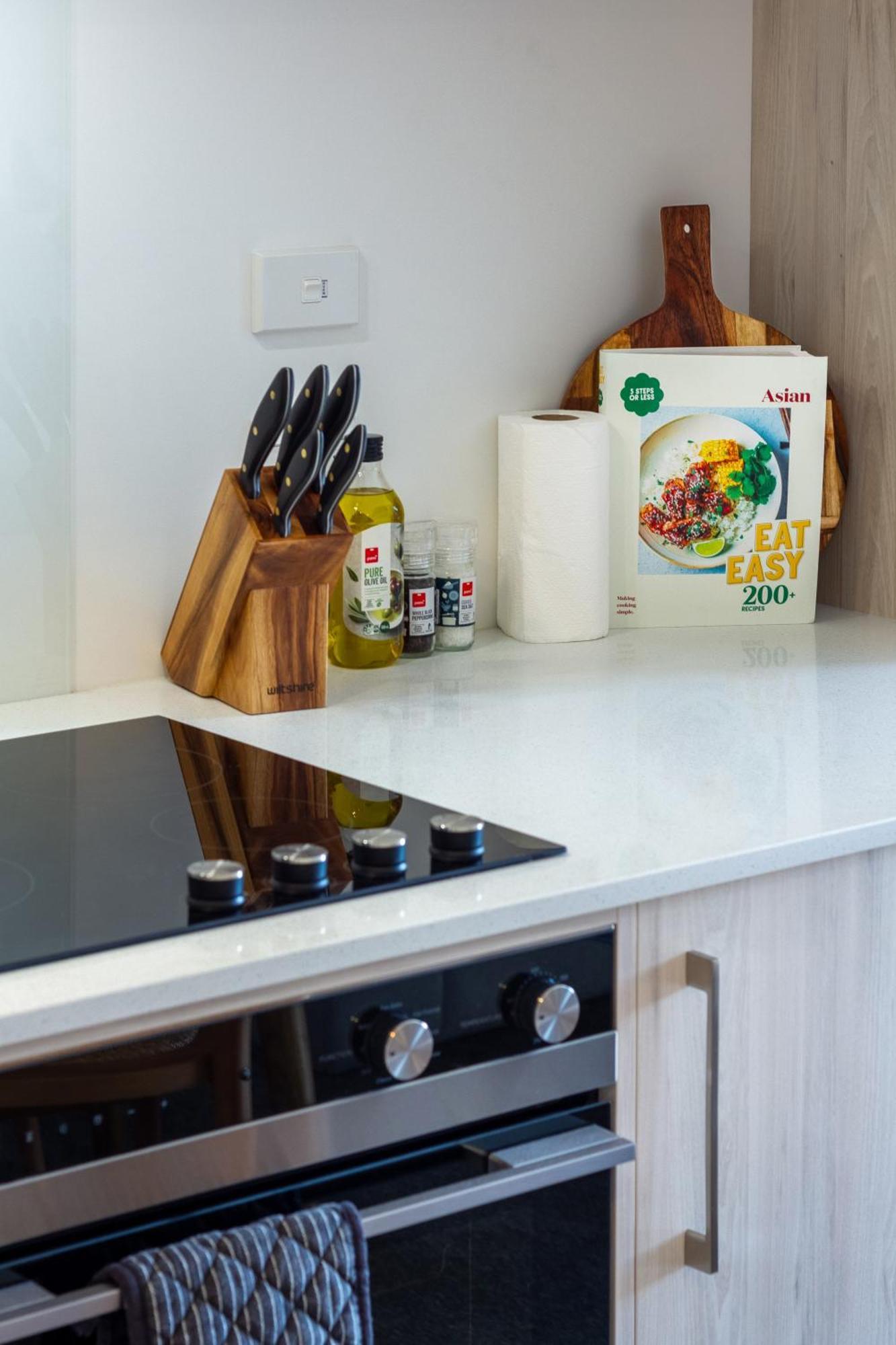 Downtown Delight: At 8 Wilmer With Backyard Christchurch