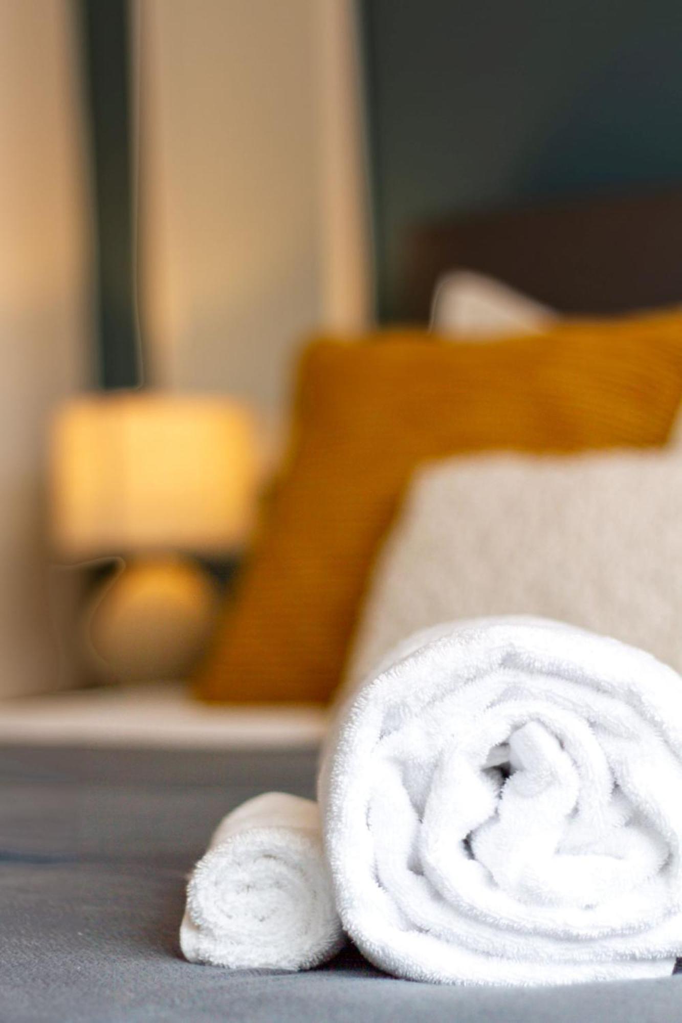 Apartment Glamorous 2 Bed Cbd Townhouse W/king Bed