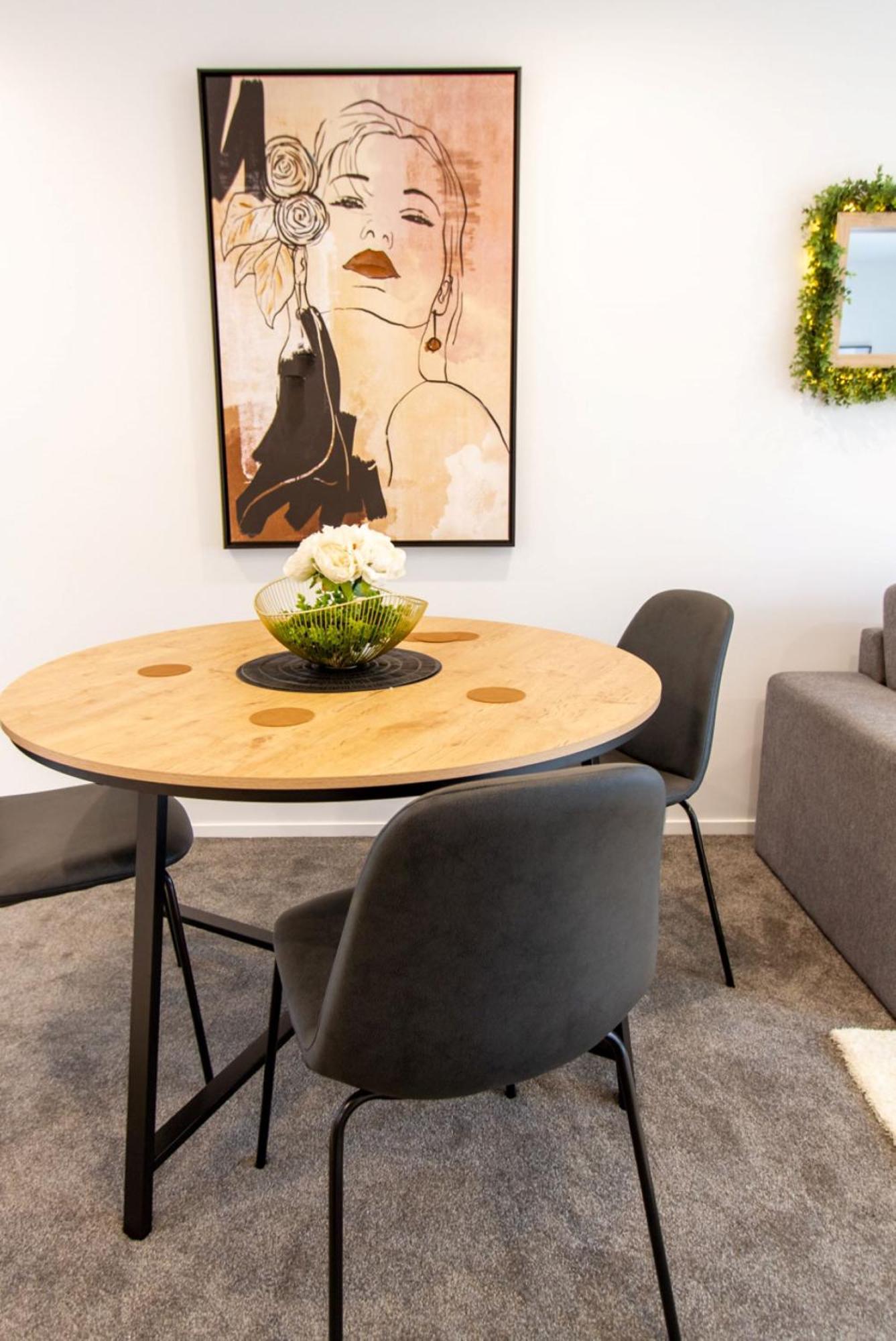 Apartment Glamorous 2 Bed Cbd Townhouse W/king Bed *