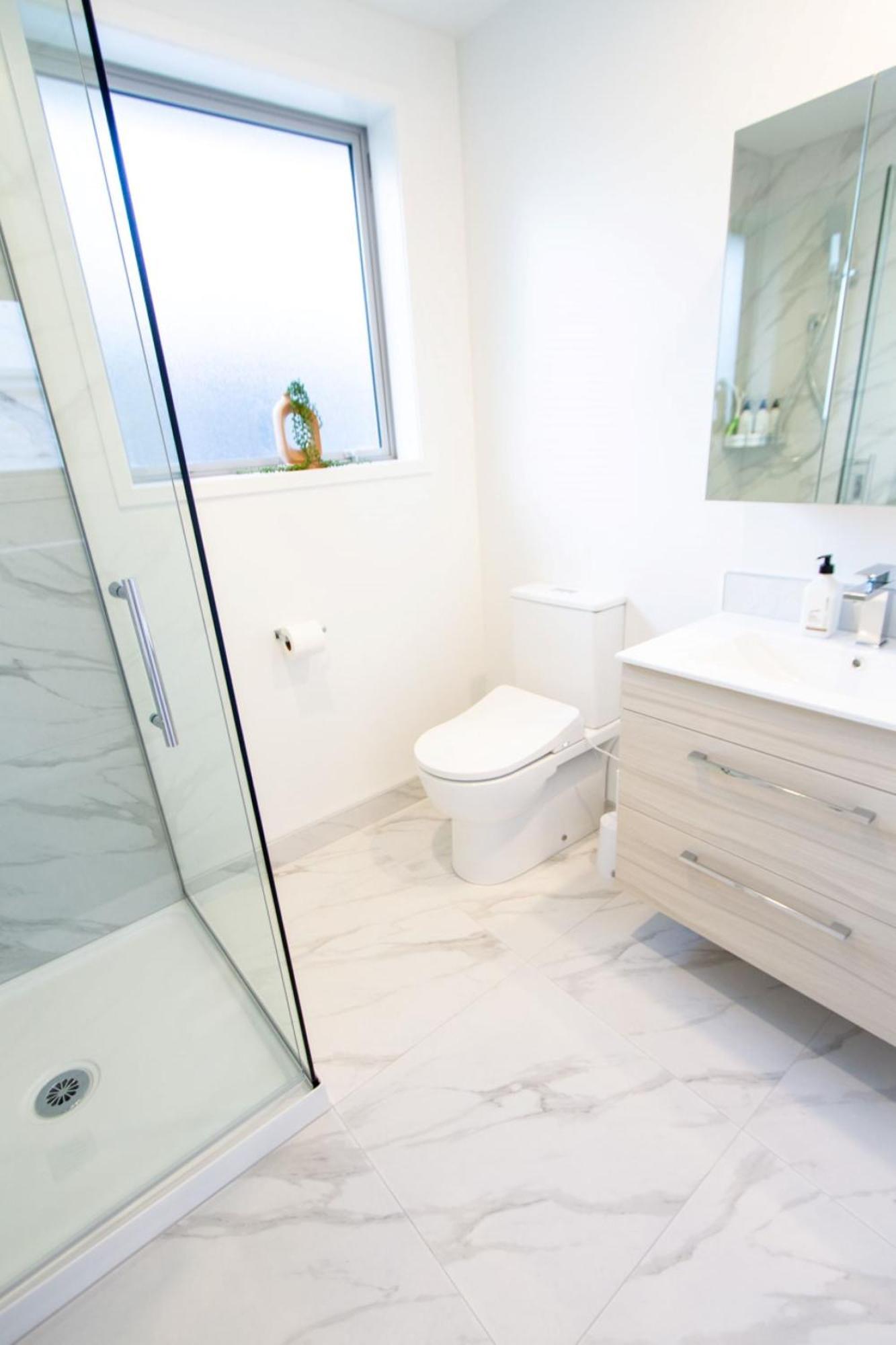 Apartment 2 Bedrooms Overlooking Park - Exquisite Views Christchurch