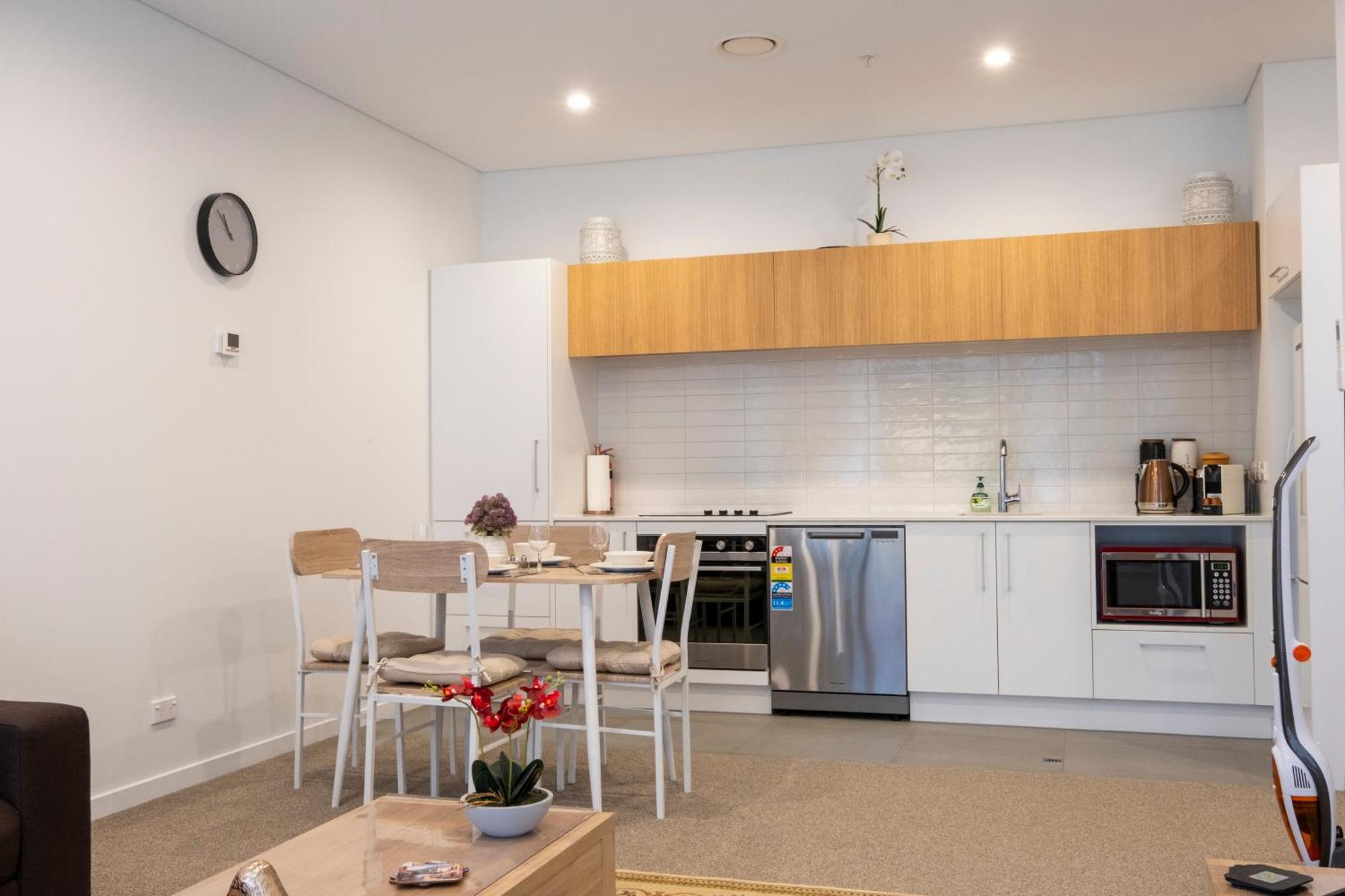 Modern, Ground Floor , Cbd, Free Parking, 2-3 Beds Apartment Christchurch