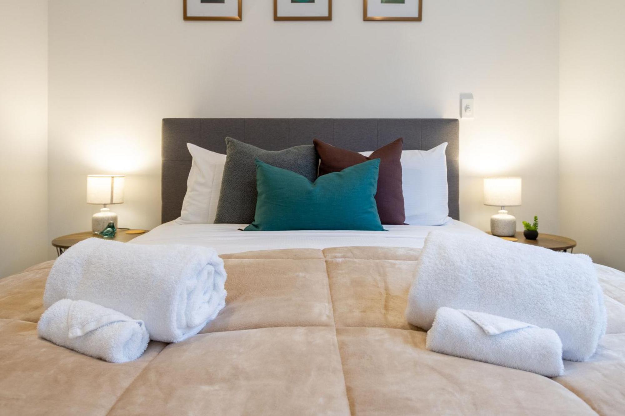 Apartment Executive On Lichfield Street - 2 Bed 2 Bath *