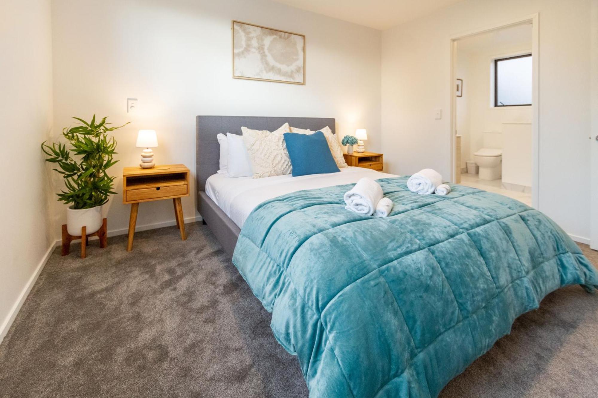 Executive On Lichfield Street - 2 Bed 2 Bath Christchurch