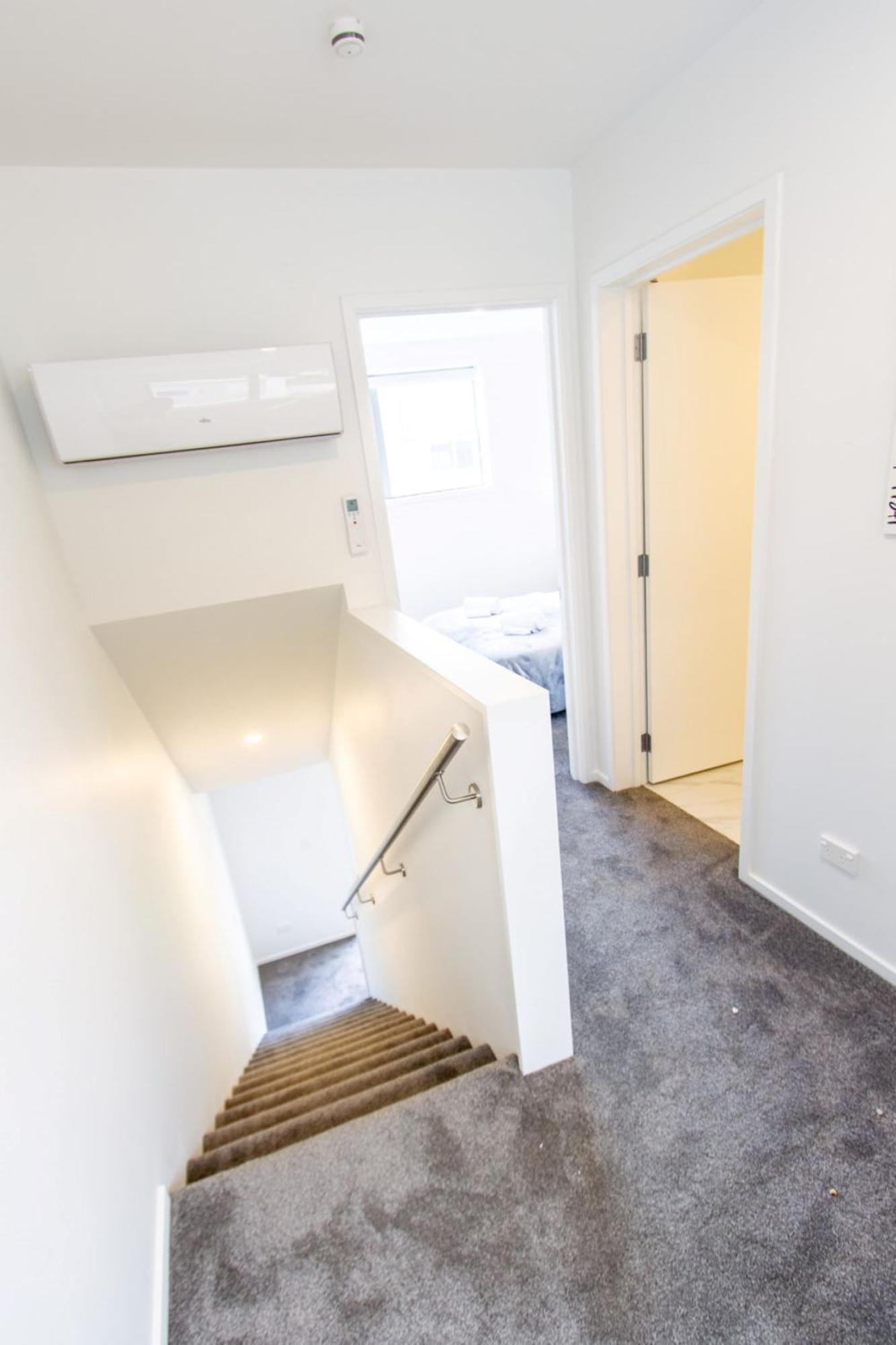 Vacation Riccarton 2 Bed 2 Bath W/carpark Apartment *