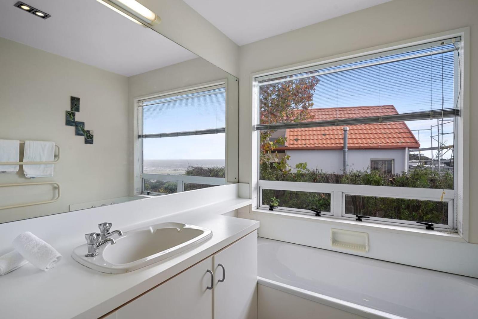 Panoramic Views With Hot Tub