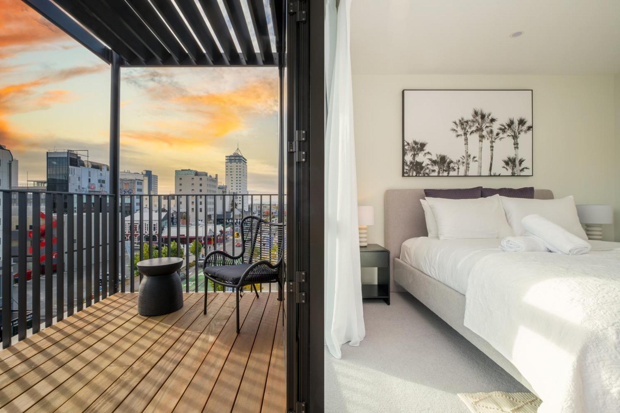 Luxury Penthouse In * Christchurch
