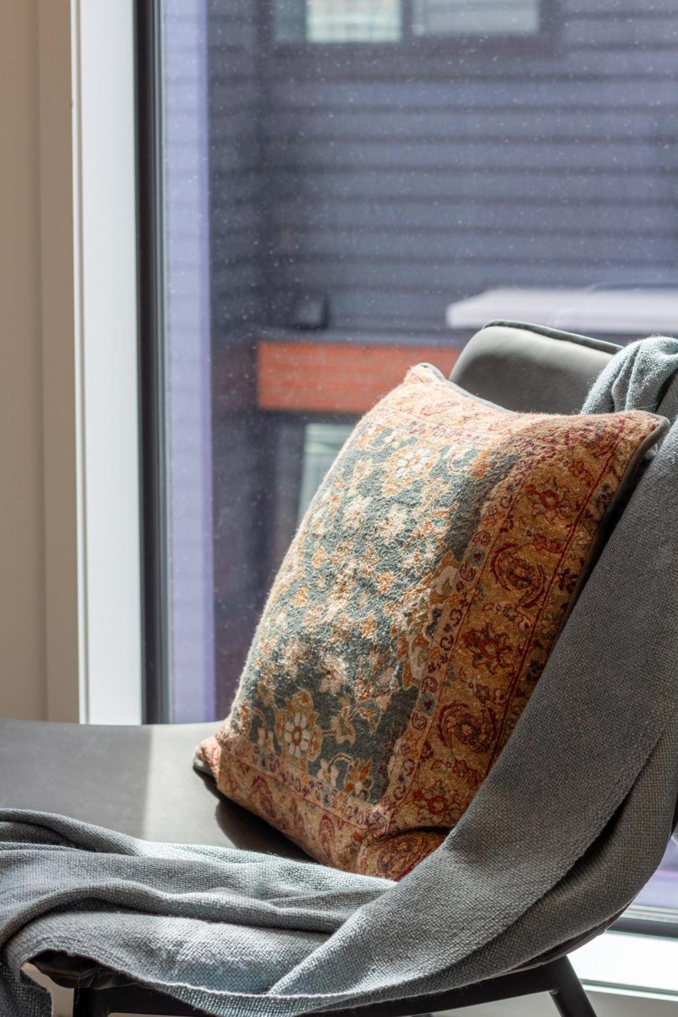 Apartment Upper Perfection: 8 Wilmer St. Gem Christchurch