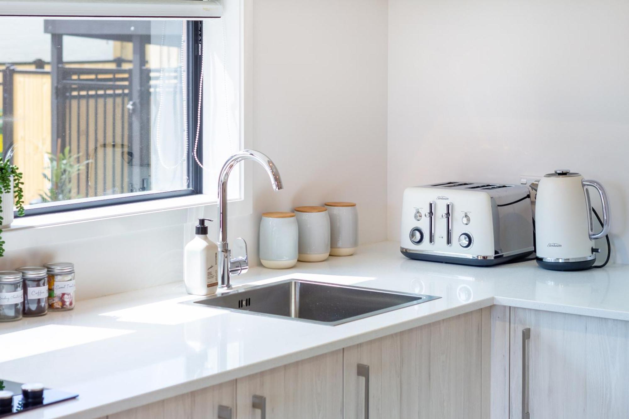 Urban Escape Ground Floor Studio, Wilmer St Apartamento Christchurch