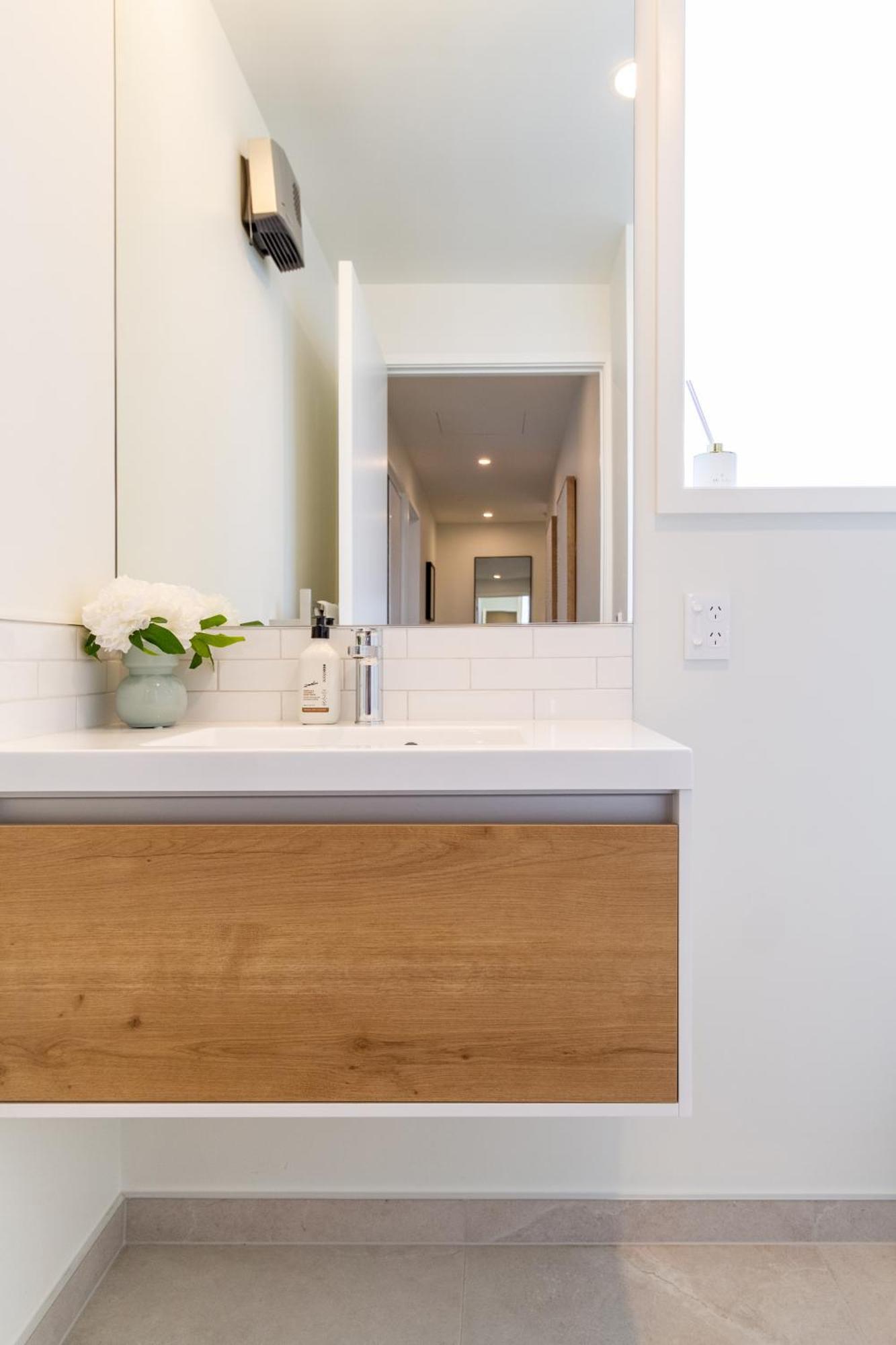 Relaxing Hideaway - 2 Bed In Cbd * Christchurch