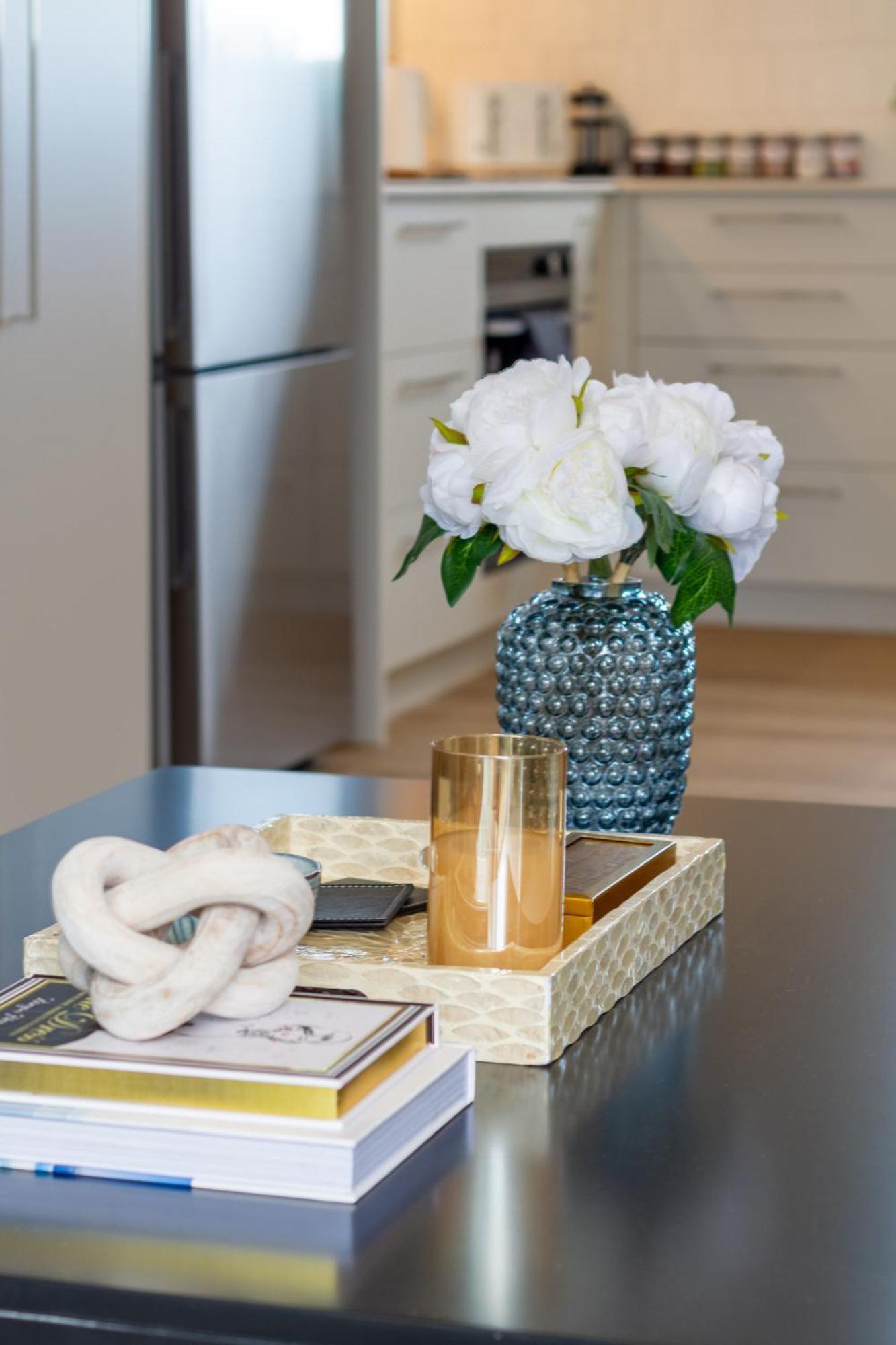 Relaxing Hideaway - 2 Bed In Cbd Apartment
