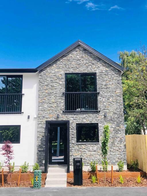 Location With Hagley Park View Apartamento Christchurch
