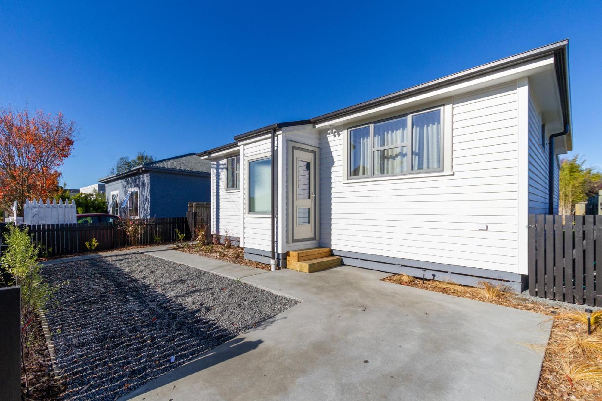 Charming 3 Bedroom Near *