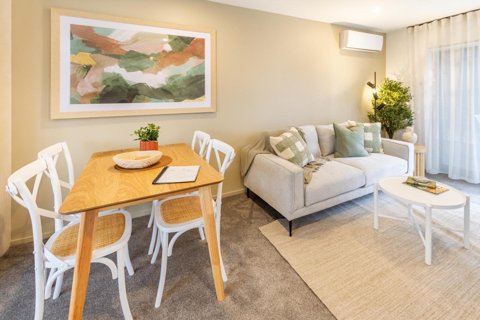 Apartment Ideal Location In - 2 Bed Views *