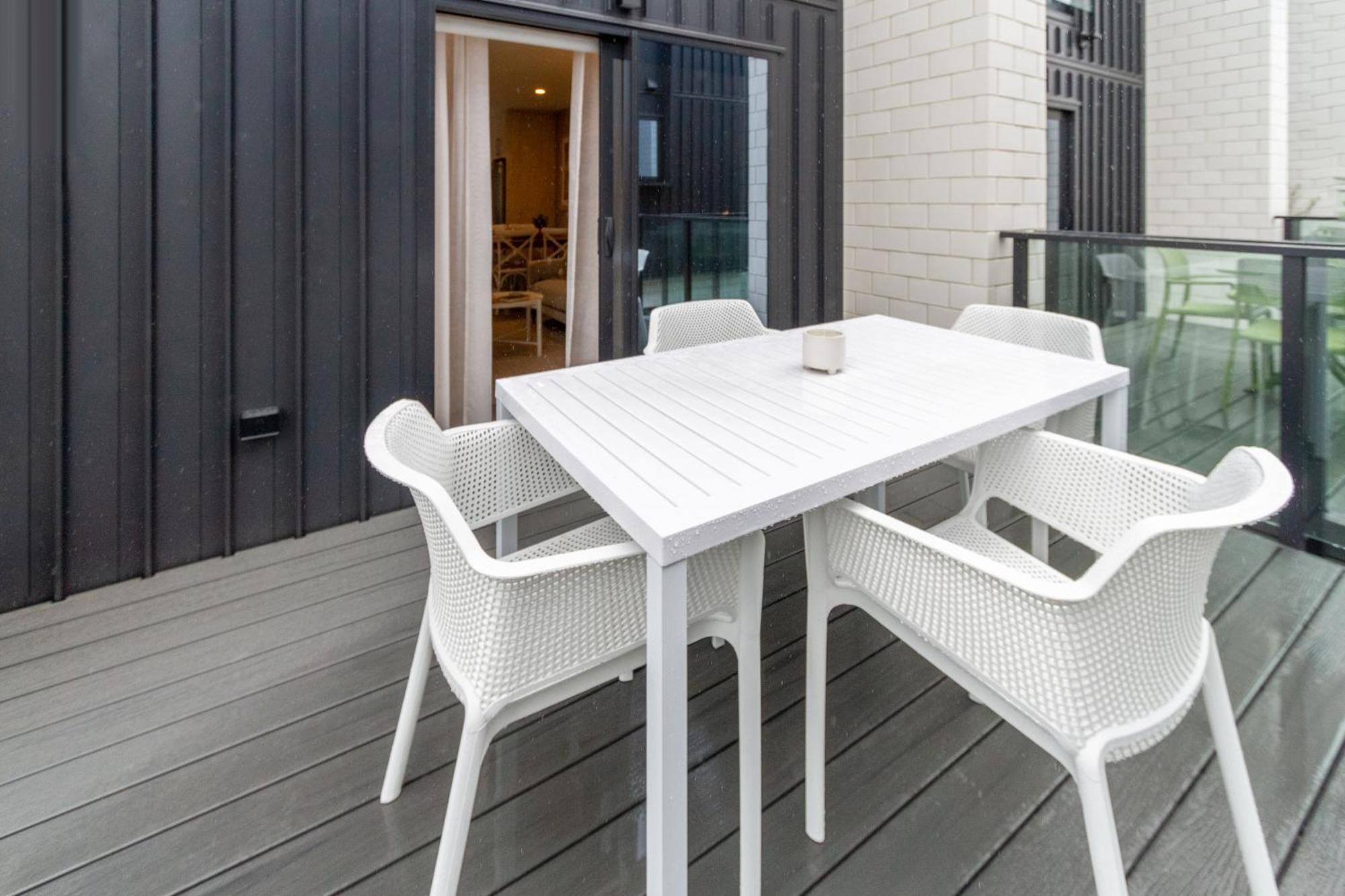 Ideal Location In - 2 Bed Views Apartment Christchurch