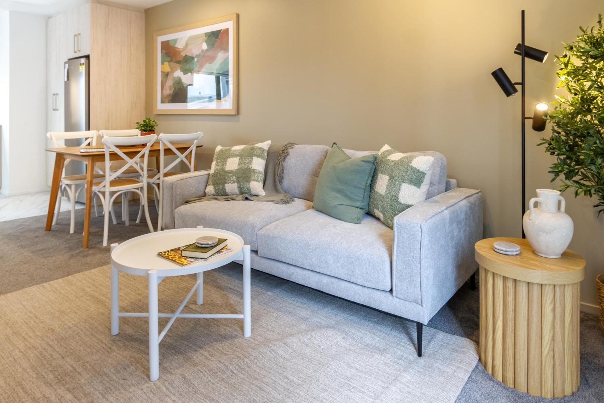 Apartment Ideal Location In - 2 Bed Views