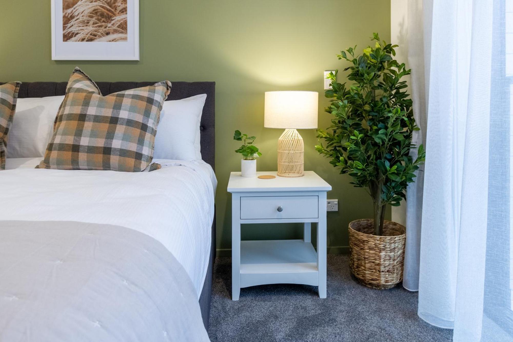 Ideal Location In - 2 Bed Views Apartment Christchurch
