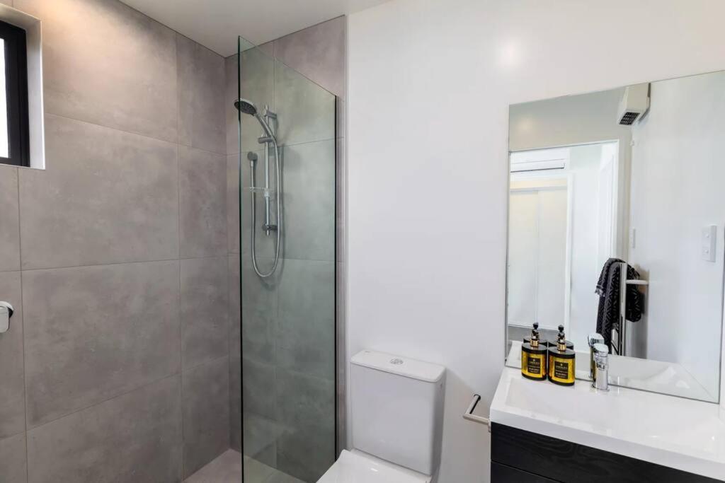 Brand New - Free Escooters! Apartment