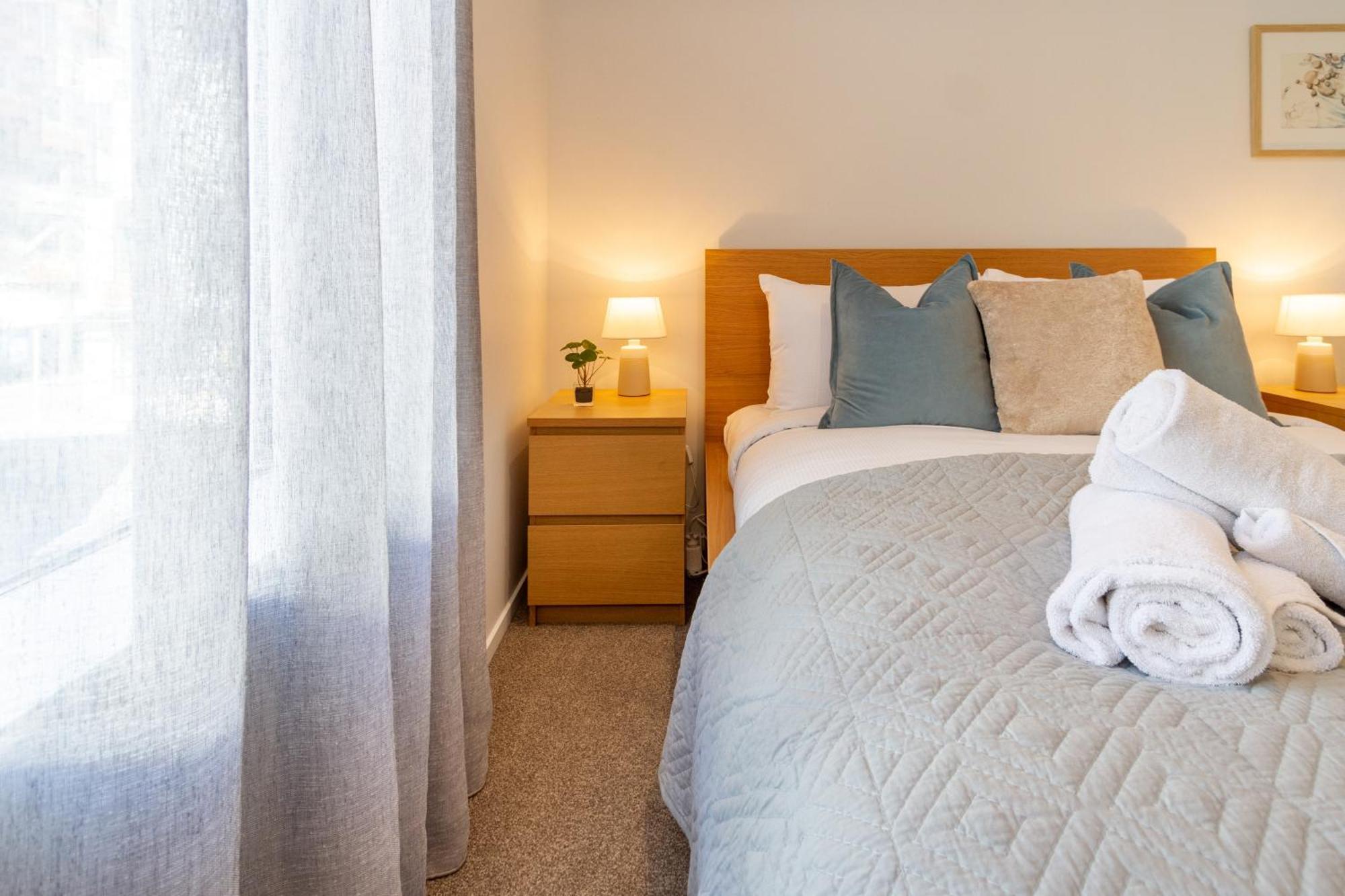 Apartment 2br Townhouse With Free Carpark