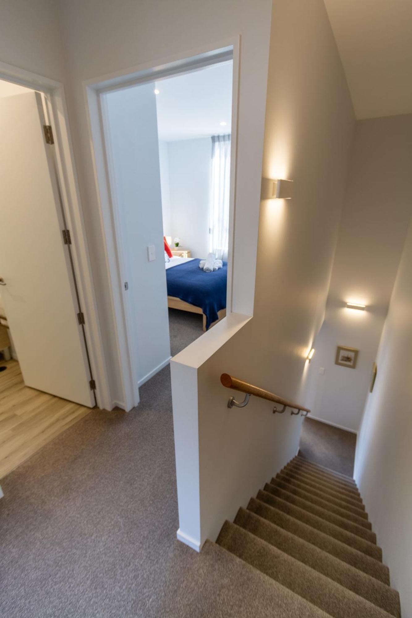 2br Townhouse With Free Carpark