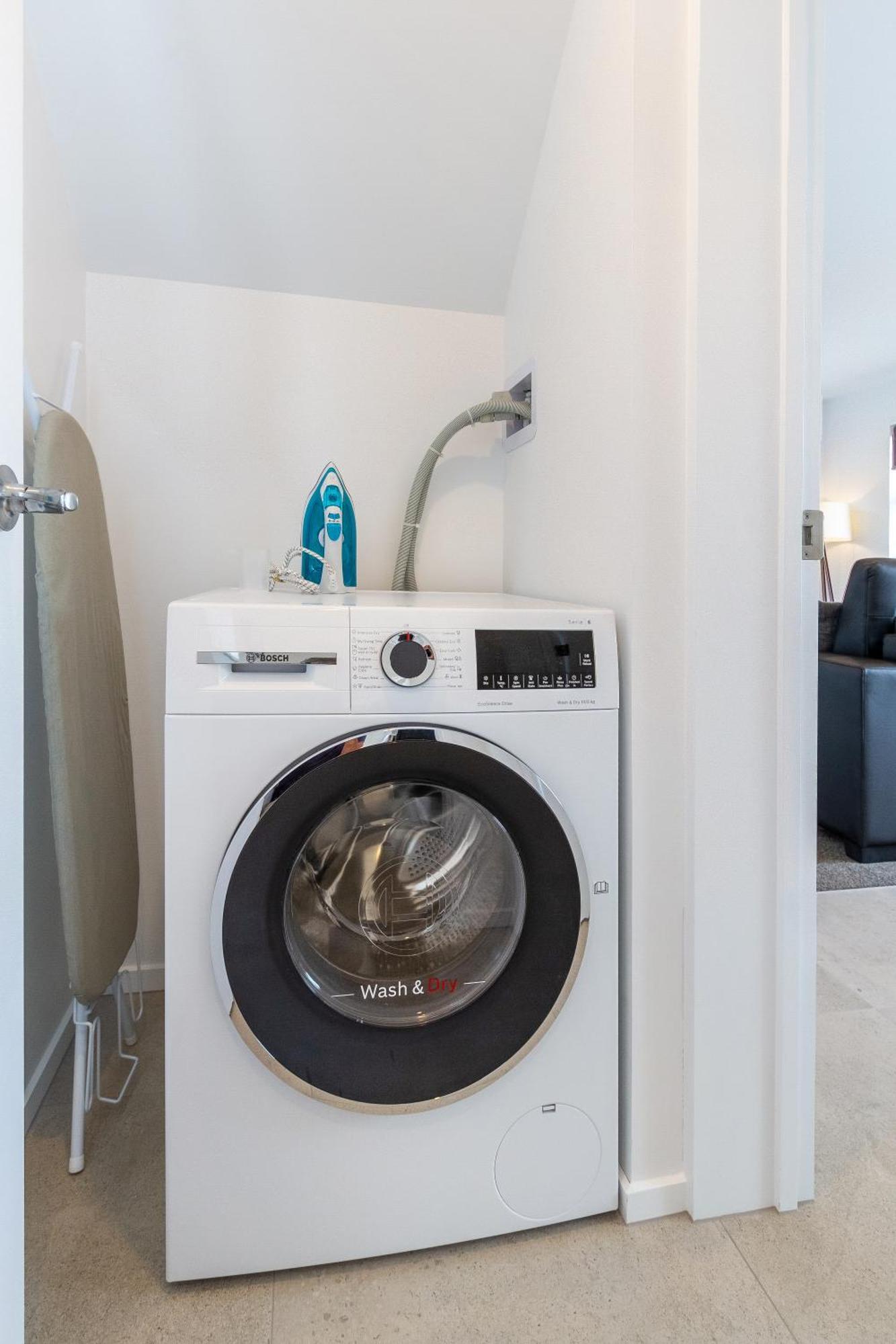 2br Townhouse: Cosy, Close To City, Car Park Christchurch