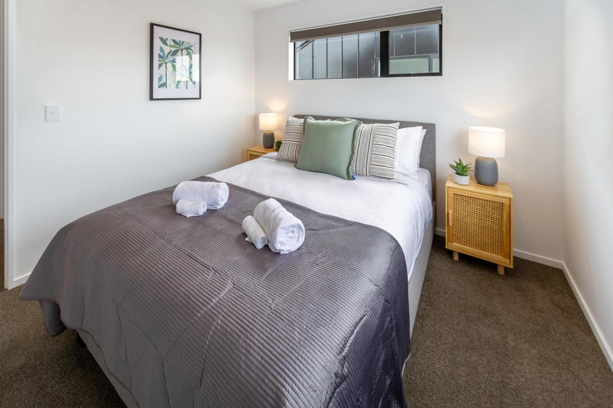 2br Townhouse: Cosy, Close To City, Car Park Christchurch