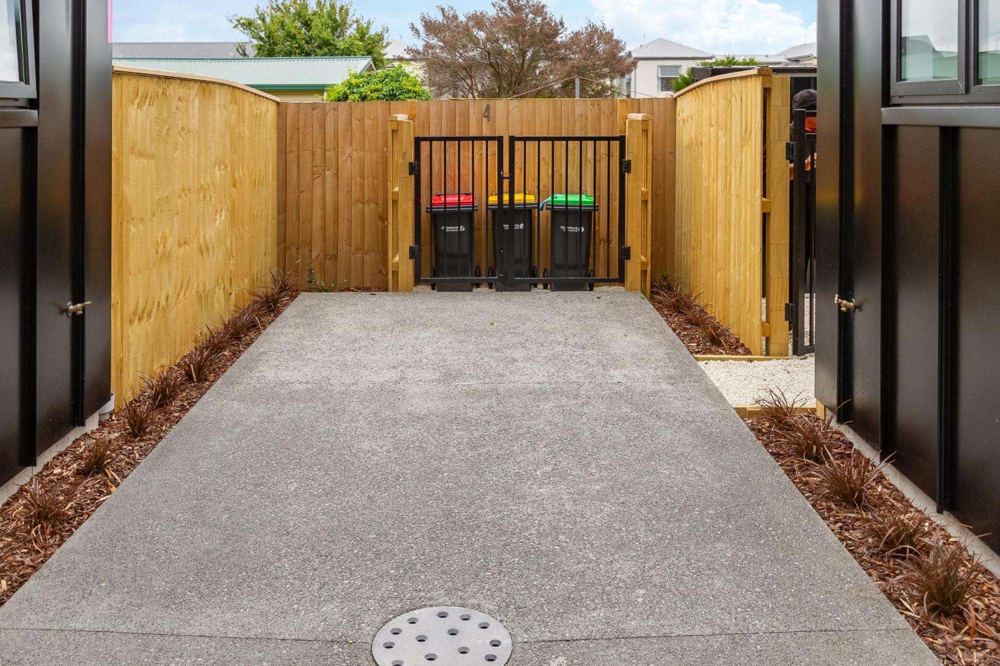 2br Townhouse: Cosy, Close To City, Car Park *