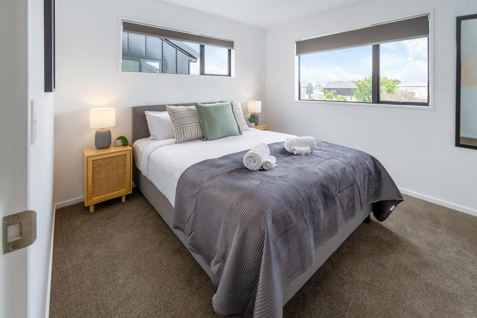 Apartment 2br Townhouse: Cosy, Close To City, Car Park Christchurch