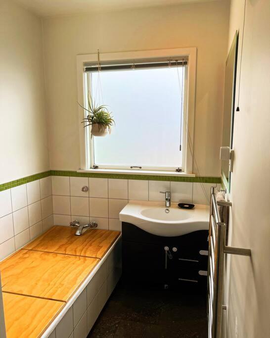 Lovely Relaxing Warm And Quiet 2 Bedroom House Holiday home *