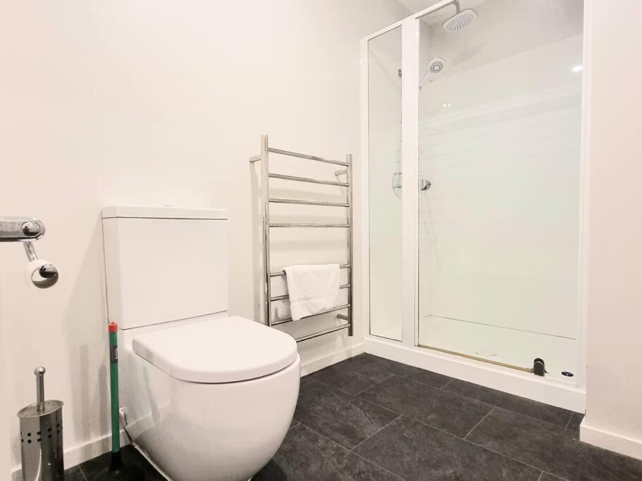 Holiday home 4brm Family House In Cashmere -sleeps 7 *