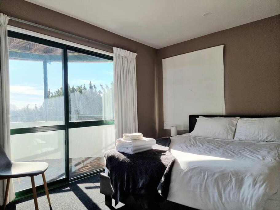 4brm Family House In Cashmere -sleeps 7 Holiday home Christchurch