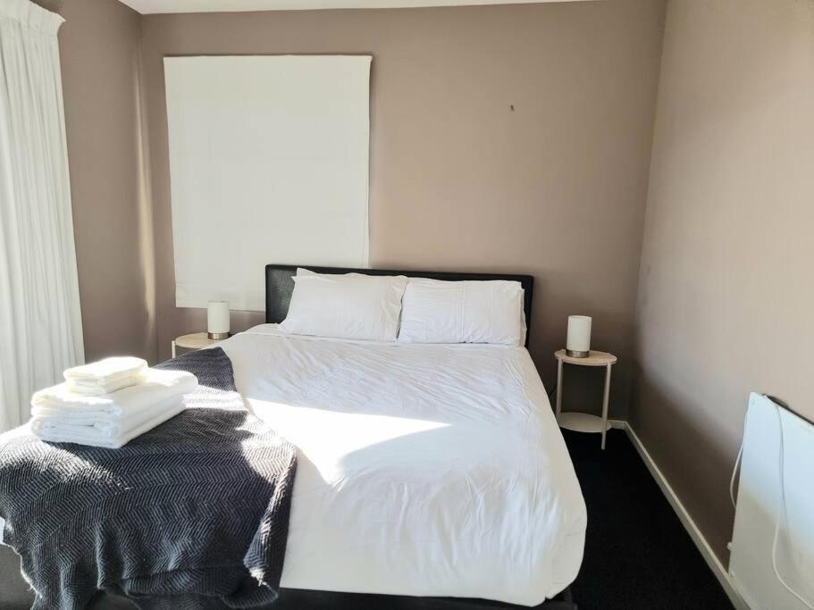 4brm Family House In Cashmere -sleeps 7 *