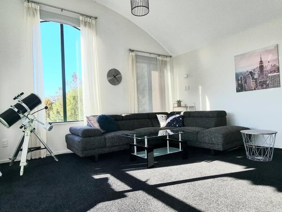 4brm Family House In Cashmere -sleeps 7