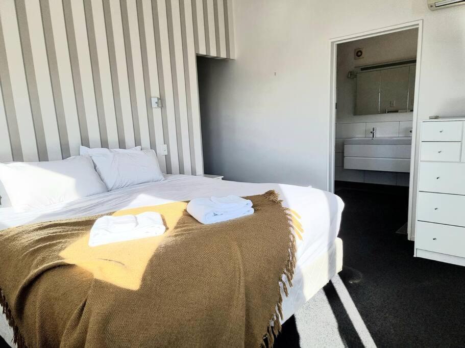 Holiday home 4brm Family House In Cashmere -sleeps 7 Christchurch